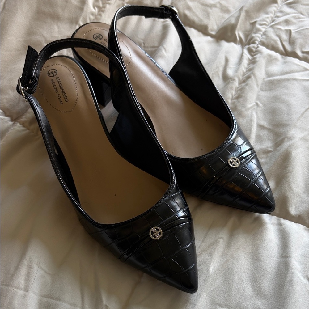 Gianvito Rossi BlackSlingback Pumps